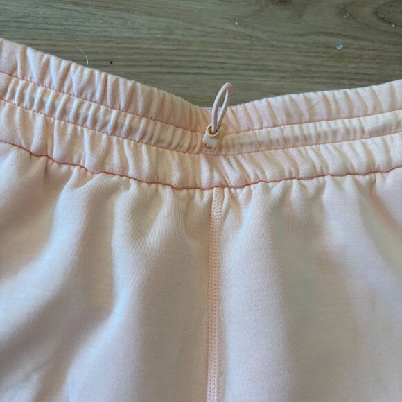 Lululemon Athletic Softstreme High Rise Shorts 4” Peach Bellini NWT Size 4 - Picture 4 of 7